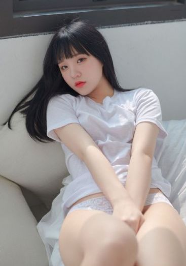 女生肌肌