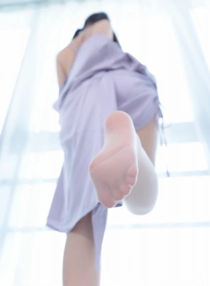 凸稳藏偷窥女厕小便