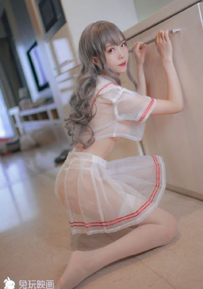撕开她的乳罩慢慢捏捏视频