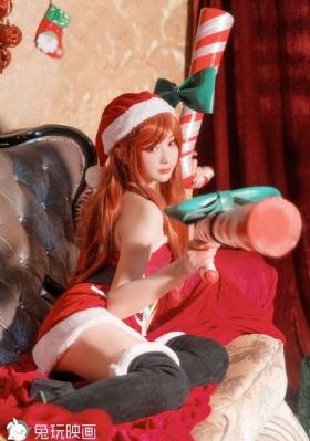 美女扒开尿口让男人捅爽