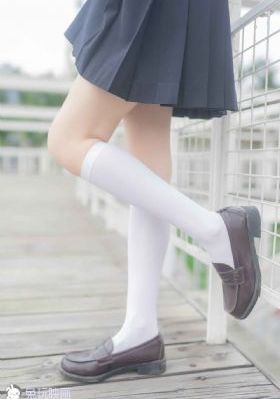 女大学生沙龙室2