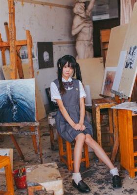 《内衣办公室》