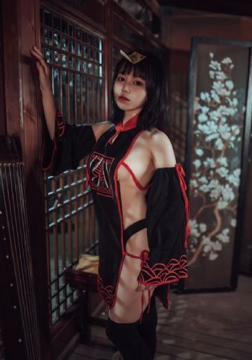 在电影院里挺进h