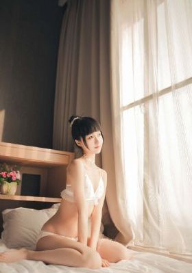 漂亮女保姆