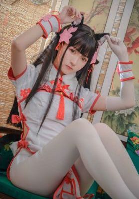 变身成黑皮后和朋友在一起了